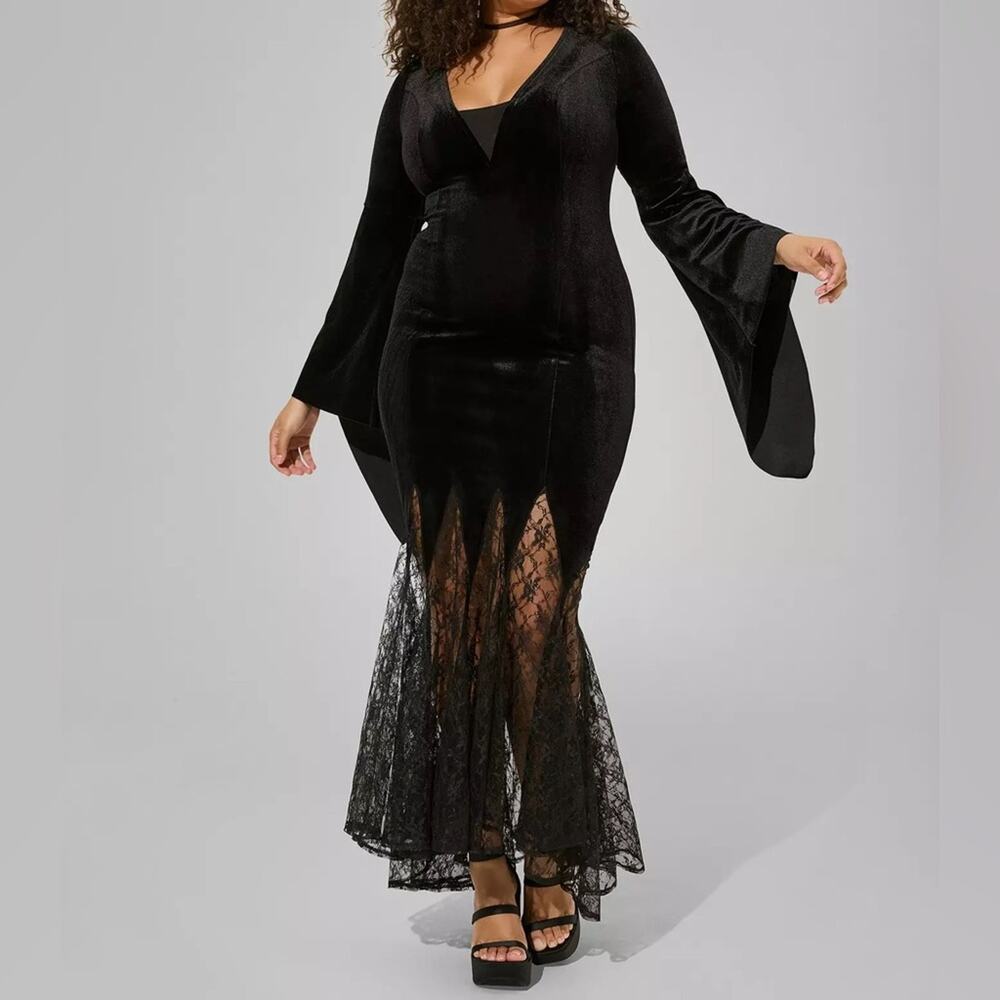 Torrid Black Velvet Fluted Maven Dress With Lace Hem Costume 2X NWT 18274315